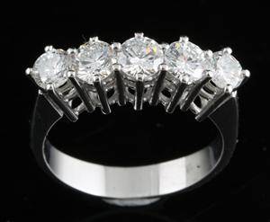 18kt half etenrity ring approx. 1.25ct