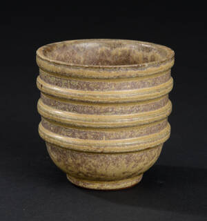 Arne Bang, lille krukke, nr. 126 