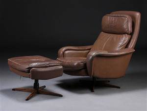 Dansk møbelproducent, lænestol samt skammel 2