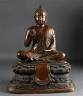 Sydøstasiatisk Buddha af patineret bronze, 1900-tallet