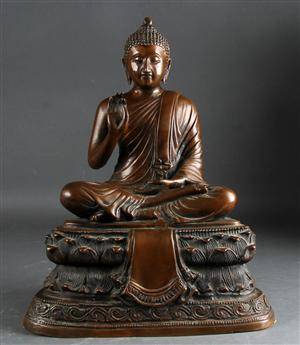 Sydøstasiatisk Buddha af patineret bronze, 1900-tallet
