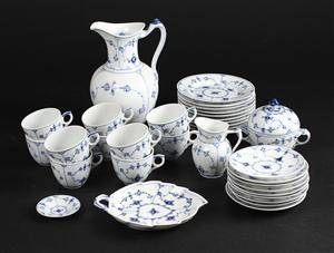 Kgl. musselmalet riflet kaffestel 33