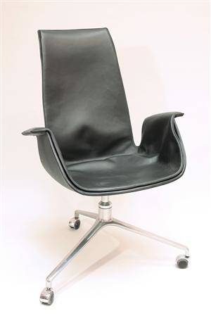 Preben Fabricius  Jørgen Kastholm Sessel Tulip Chair FK 6725