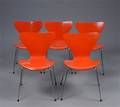 Arne Jacobsen. Sæt på fem 7er stole 5   