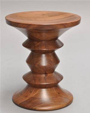 Eames. Taburet, Time Life Stool, valnød