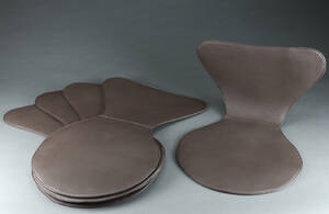 Læderovertræk til Arne Jacobsens 7´er stole model 3107 Mørkebrun