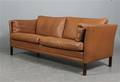 Dansk møbelproducent. To½-pers sofa, læder.