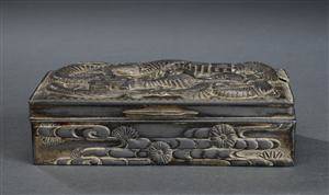 Kinesisk gaveskrin af tin, 1900-tallets 1. halvdel