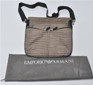 Emporio Armani. Herretaske i canvas