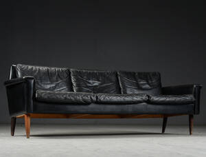 Dansk møbelproducent. Tre-pers. sofa, læder