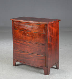 Kommode af mahogni Denne vare er sat til omsalg under nyt varenummer 5086985