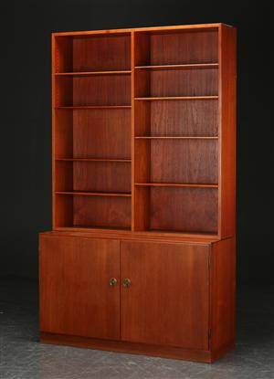 Børge Mogensen. Skænk med overdel, teaktræ 2 