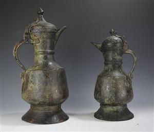 2 Bronze Kannen, mongolisch, 19. Jh. 2