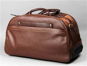 Apples. Skulderrejsetaske i brunt læder