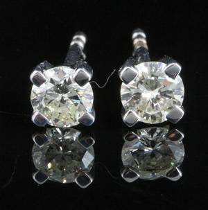 Earrings in 18k set with brilliant cut diamonds 0.50 ct