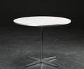 Arne Jacobsen. Cirkulært bord, hvid laminat