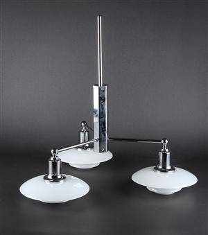 Poul Henningsen. Stammekrone med stel af forkromet metal