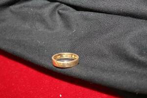 RING 18 K GULD, 4 GRAM