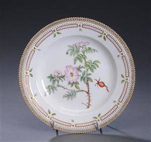 Royal Copenhagen. Flora Danica tallerken nr. 3549