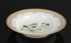 Royal Copenhagen, Flora Danica, dyb tallerken 