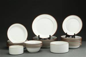 Anne Marie Trolle for Kgl. Porcelæn. Domino service