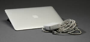 Macbook Air, model A1466, uden harddisk Denne vare er sat til omsalg under nyt varenummer 4578078