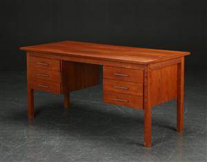 Fritstående skrivebord af teak, 1960erne, dansk møbelproducent