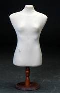 Gine i form af kvindetorso, 1900-tallet