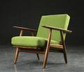 Hans J. Wegner. Lænestol af egetræ, Cigaren, model GE-240 