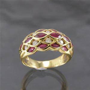 Ring in Gold mit Rubinen und Brillanten
