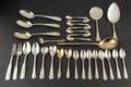 Samling af bestikdele af sølv 30