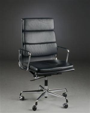 Charles Eames Soft Pad højrygget kontorstol, Model EA -219