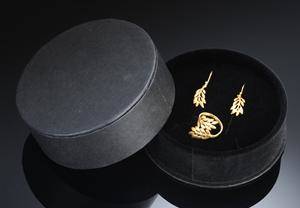 Smykkesæt  af forgyldt sølv og diamanter , Pearlhouserock 3