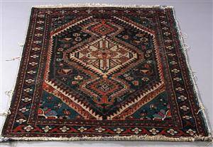 Persisk tæppe, 147 x 114 cm. 