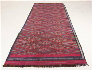 Harsin kelim 297 x 138 cm.