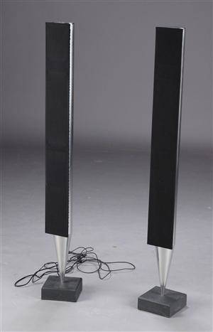Bang  Olufsen. Par BeoLab 8000 højttalere 2