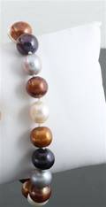 Cultured freshwater pearl bracelet