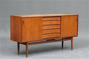 Dansk møbelproducent. Skænk, teak 