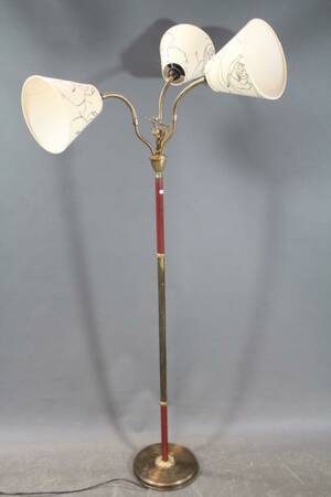 Trearmad golvlampa i mässing