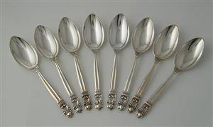 Georg Jensen. KongeAcornotte dessertskeer af sterlingsølv. 8 