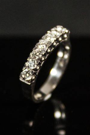 Ring vitguld med diamanter 7x ca 0,08-0,10