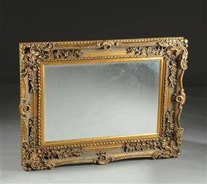 Spejl i forgyldt træ Rokoko-stil 1900-tallet.