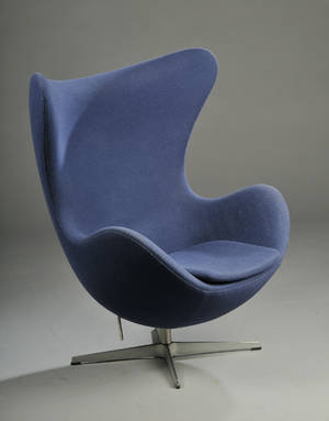 Arne Jacobsen 1902-1971. Ægget
