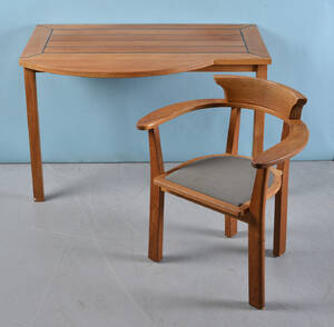 Trip Trap. Skrivebord samt armstol af teak 2