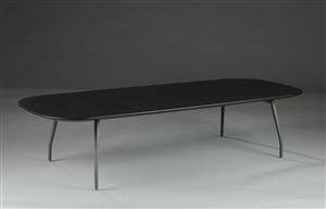 BoConcept. Sofabord af sortbejdset egetræsfiner med grå stål ben. 