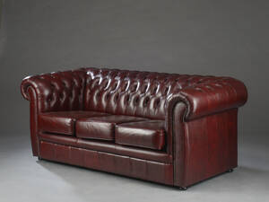 Chesterfield-stil. Tre-pers. sofa, læder
