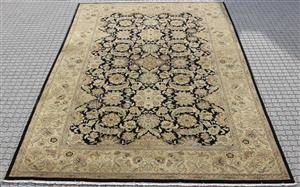 Orientalisk matta, ull, 370 x 590 cm