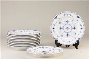 Royal Copenhagen  Kgl. Porcelæn. Musselmalet, halvblonde. Flade middagstallerkener 11