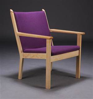 H. J. Wegner, lænestol, model GE284, sæbebehandlet bøgetræ