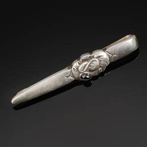 Georg Jensen. Slipsenål af sterlingsølv prydet med hæmatit